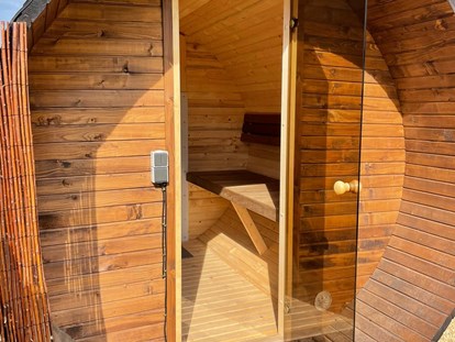 Luxuscamping - WC - Fasssauna am Tinyhouse und Hot Tub - Campingpark Heidewald Campingpark Heidewald