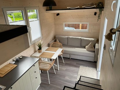 Luxury camping - Grill - Germany - Innenansicht Tinyhouse - Campingpark Heidewald Campingpark Heidewald