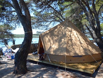 Luxury camping - getrennte Schlafbereiche - Croatia - Bell Tent - Camping Baldarin Glamping-Zelte auf Camping Baldarin