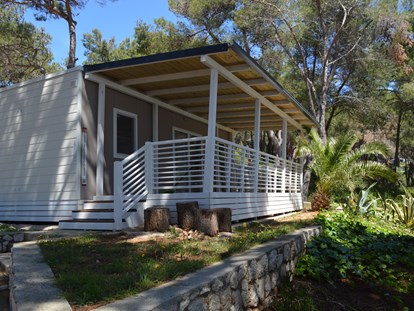 Luxury camping - barrierefreier Zugang - Dalmatia - Camping Cikat - Gebetsroither Luxusmobilheim von Gebetsroither am Camping Cikat