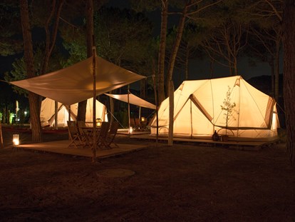 Luxury camping - Parkplatz bei Unterkunft - Cavallino-Treporti - Nordisk Village - Camping Ca' Savio Nordisk Village Venedig