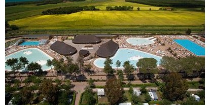 Luxury camping - Sonnenliegen - Tuscany - Glamping auf Camping Village - Park Albatros - Camping Village - Park Albatros - Suncamp SunLodge Aspen von Suncamp auf Camping Village - Park Albatros