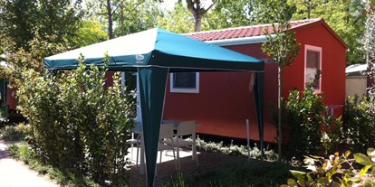 Luxuscamping - Terrasse - Italien - Glamping auf Italy Camping Village - Camping Italy - Suncamp SunLodge Jungle von Suncamp auf Italy Camping Village