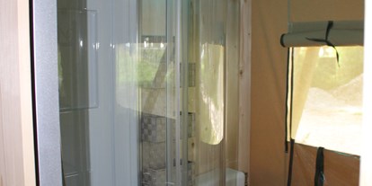 Luxuscamping - Art der Unterkunft: Safari-Zelt - Zeltlodges 5x7 m Bad mit Dusche WC u. Waschplatz - Zelt Lodges Campingplatz Ammertal Zelt Lodges Campingplatz Ammertal