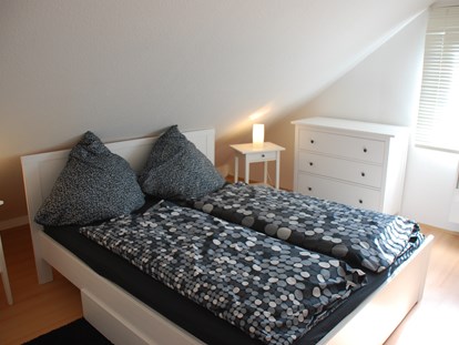 Luxuscamping - Art der Unterkunft: Strandhaus - 1. Schlafzimmer im OG - Falkensteinsee Ferienhaus am See