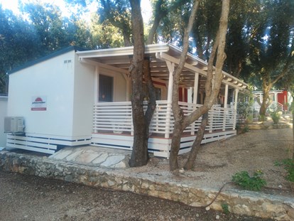 Luxuscamping - Kühlschrank - Zadar - Camping Straško - Gebetsroither Luxusmobilheim von Gebetsroither am Camping Straško
