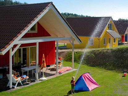 Luxuscamping - Geschirrspüler - Mecklenburg-Vorpommern - Camping- und Ferienpark Havelberge Ferienhaus für 4 Personen am Camping- und Ferienpark Havelberge