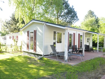 Luxury camping - Dusche - Germany - Außenansicht - Camping- und Ferienpark Wulfener Hals Mobilheime (Chatel) 2 Personen am Camping- und Ferienpark Wulfener Hals