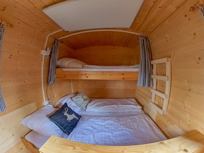 Luxury camping - Oberbayern - Jagdhäuschen mit 3 Betten - Pilsensee in Bayern Jagdhäuschen am Pilsensee in Bayern