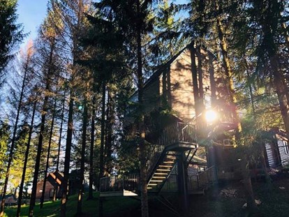 Luxury camping - Parkplatz bei Unterkunft - Kvarner - Holzhaus - Plitvice Holiday Resort Holzhaus auf Plitvice Holiday Resort