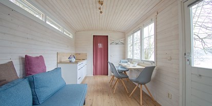 Luxuscamping - WC - Innenraum vom Tiny House - Naturcampingpark Rehberge Tiny House am See - Naturcampingpark Rehberge