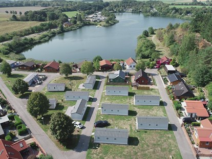 Luxury camping - Preisniveau: moderat - Lower Saxony - Kransburger See Chalet 551 TYP C am Ferienpark Kransburger See