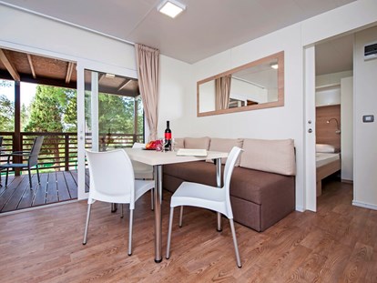 Luxury camping - Unterkunft alleinstehend - Croatia - Camping Resort Lanterna - Meinmobilheim Mediteran Comfort Family auf dem Camping Resort Lanterna