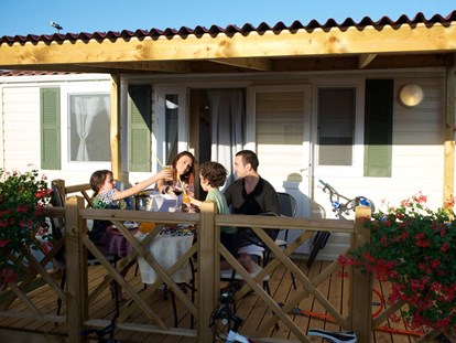 Luxuscamping - Kochmöglichkeit - Istrien - Campingplatz Aminess Sirena - Meinmobilheim Sirena Classic auf dem Campingplatz Aminess Sirena