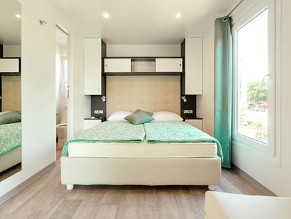 Luxuscamping - Istrien - FKK Campingplatz Solaris - Meinmobilheim Naturist Premium Suite auf dem FKK Campingplatz Solaris