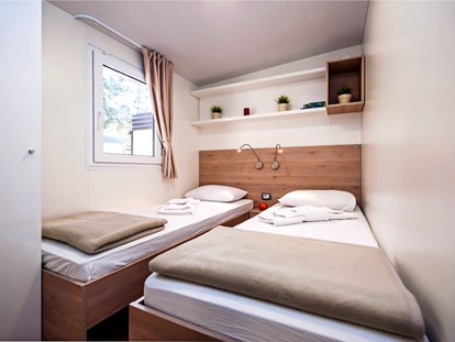 Luxury camping - Klimaanlage - Rovinj - Campingplatz Porton Biondi - Meinmobilheim Mediteran Comfort Family auf dem Campingplatz Porton Biondi