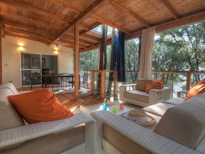 Luxuscamping - Preisniveau: exklusiv - Kroatien - Campingplatz Mon Perin - Meinmobilheim Villa Luxury Beach Me&You auf dem Campingplatz Mon Perin