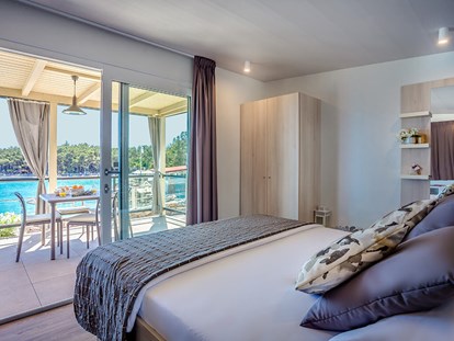 Luxuscamping - Kochmöglichkeit - Krk - Ježevac Premium Camping Resort - Meinmobilheim Lungomare Premium Seaside auf dem Ježevac Premium Camping Resort