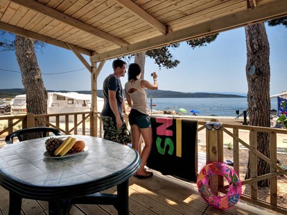 Luxuscamping - Dusche - Zadar - Šibenik - Ježevac Premium Camping Resort - Meinmobilheim Superior auf dem Ježevac Premium Camping Resort