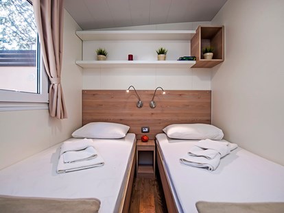 Luxuscamping - Klimaanlage - Rijeka - Campingplatz Selce - Meinmobilheim Mediteran Comfort Family Seaside auf dem Campingplatz Selce
