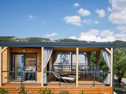 Luxuscamping - Preisniveau: exklusiv - Zadar - Šibenik - Padova Premium Camping Resort - Meinmobilheim Premium Suite auf dem Padova Premium Camping Resort
