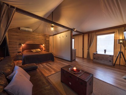 Luxuscamping - Terrasse - Novalja - Campingplatz Navis - Meinmobilheim Splendid Retreat auf dem Campingplatz Navis