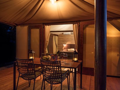 Luxury camping - Terrasse - Zadar - Campingplatz Navis - Meinmobilheim Splendid Retreat auf dem Campingplatz Navis