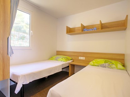 Luxuscamping - Preisniveau: exklusiv - Šibenik - Campingplatz Rehut - Meinmobilheim Adria auf dem Campingplatz Rehut