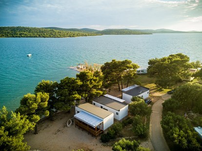 Luxuscamping - Kühlschrank - Zadar - Campingplatz Miran Pirovac - Meinmobilheim Pirovas Seaview auf dem Campingplatz Miran Pirovac