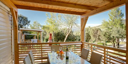 Luxuscamping - Terrasse - Dubrovnik - Campingplatz Solitudo - Meinmobilheim Comfort auf dem Campingplatz Solitudo
