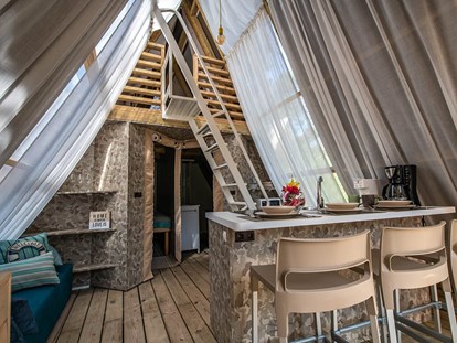 Luxuscamping - TV - Istrien - Arena One 99 Glamping - Meinmobilheim Two bedroom lodge tent auf dem Arena One 99 Glamping