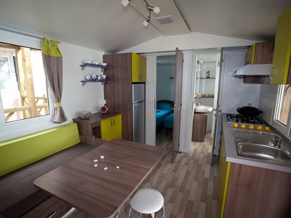 Luxuscamping - Kochmöglichkeit - Krk - Campingplatz Slamni - Meinmobilheim Comfort auf dem Campingplatz Slamni