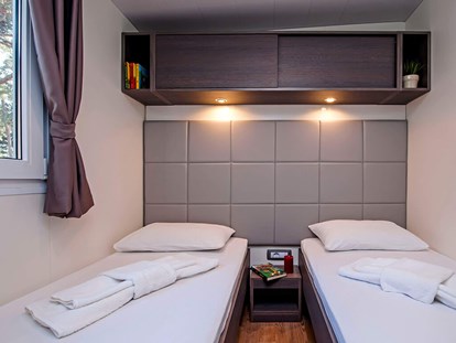 Luxuscamping - Klimaanlage - Zadar - Šibenik - Campingplatz Ljutić - Meinmobilheim Mediteran Deluxe auf dem Campingplatz Ljutić