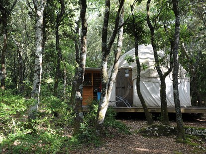 Luxury camping - Labastide de Virac - Mille Etoiles Jurten auf Mille Etoiles