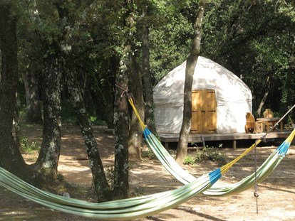 Luxury camping - Gard - Mille Etoiles Jurten auf Mille Etoiles