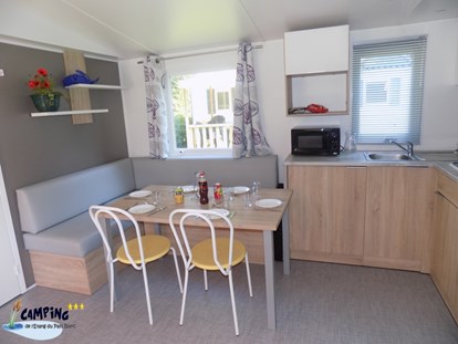 Luxuscamping - Preisniveau: gehoben - Frankreich - Camping de l’Etang Mobilheime 6-8 Personen auf Camping de l’Etang