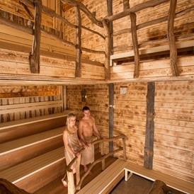 Glampingunterkunft: Finnische Sauna im Alfen Saunaland - Mittleres Germanenhaus für 4 Personen am Alfsee Ferienpark