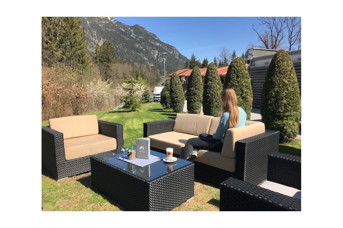 Glampingunterkunft: Bistro Lounge - Berghütten Premium im Camping Resort Zugspitze