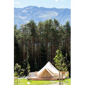 Glampingunterkunft: Glampingzelt mit privater Holzterrasse in idyllischer Lage - Sonnenplateau Camping Gerhardhof