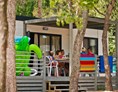 Glampingunterkunft: Mobilheim Moda 6 Personen 3 Zimmer AC Geschirrspüler von Vacanceselect auf Camping Bijela Uvala
