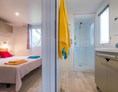 Glampingunterkunft: Mobilheim Moda 5/6 Personen 2 Zimmer Klimaanlage von Vacanceselect auf Camping Village Portofelice