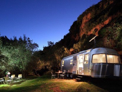 Luxury camping - Dusche - Spain - Bildquelle: http://www.glampingairstream.com/ - Glamping Airstream Glamping Airstream