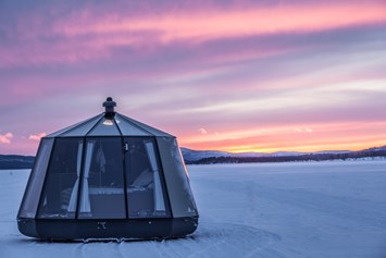 Glamping: Ein Ferienort mit einer Kulisse welche sich von Stunde zur Stunde verändert. - Laponia Sky Hut