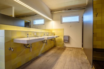 Glamping: Neue, modernste Sanitäranlage - Camping Wagenhausen