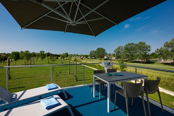 Glamping: Terrasse vom Bungalow Garden - Marina Azzurra Resort