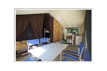 Glampingunterkunft: Zelt Toile & Bois Sweet - Innen - Zelt Toile & Bois Sweet für 5 Pers. auf Camping Huttopia Les Chateaux
