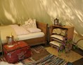 Glampingunterkunft: Liebevoll eingerichtet: In den original Safari-Zelten schläft man komfortabel - Safari-Zelt auf Camping Zürich