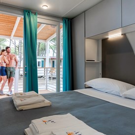 Glampingunterkunft: Doppelzimmer - Mobilheim Laguna Platinum auf Camping Vela Blu