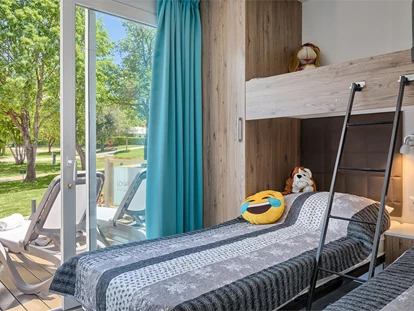 Luxury camping - getrennte Schlafbereiche - Camping Resort Lanterna - Meinmobilheim Premium Family auf dem Lanterna Premium Camping Resort
