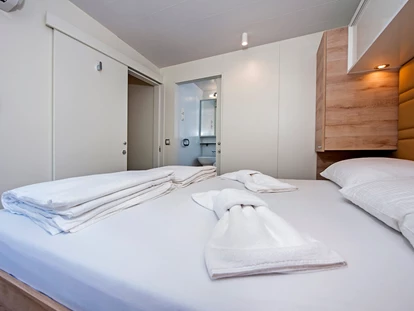 Luxuscamping - Klimaanlage - Campingplatz Puntica - Meinmobilheim Mediteran Premium Seaside auf dem Campingplatz Puntica